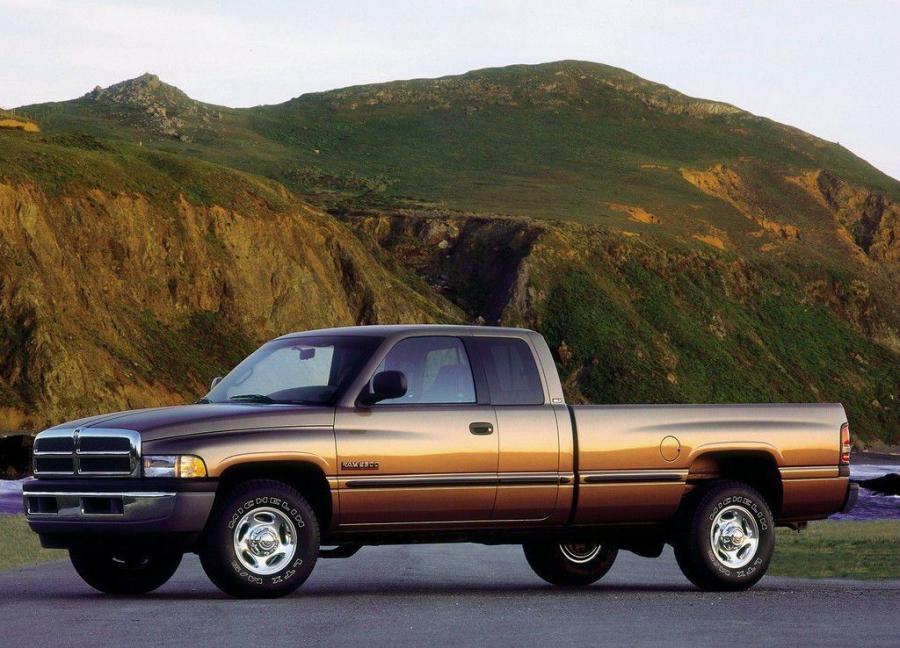  Dodge Ram 2500 Club Cab 1994 года  (фото 7 из 12)